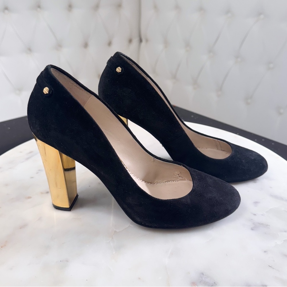 Black and Gold Heeled Pumps